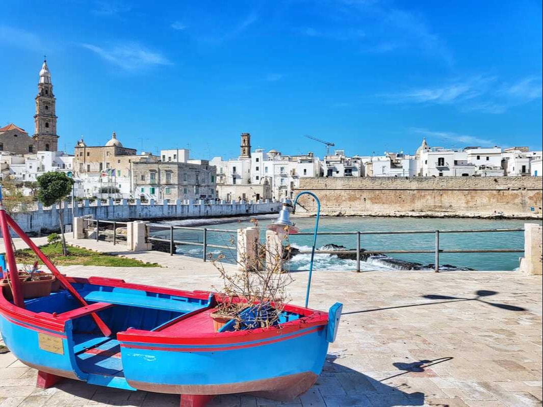 Monopoli's historic waterfront at the end of the tour
