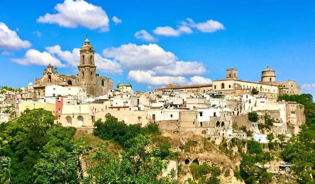 Montescaglioso on its hill, end of the first walking stage from Matera